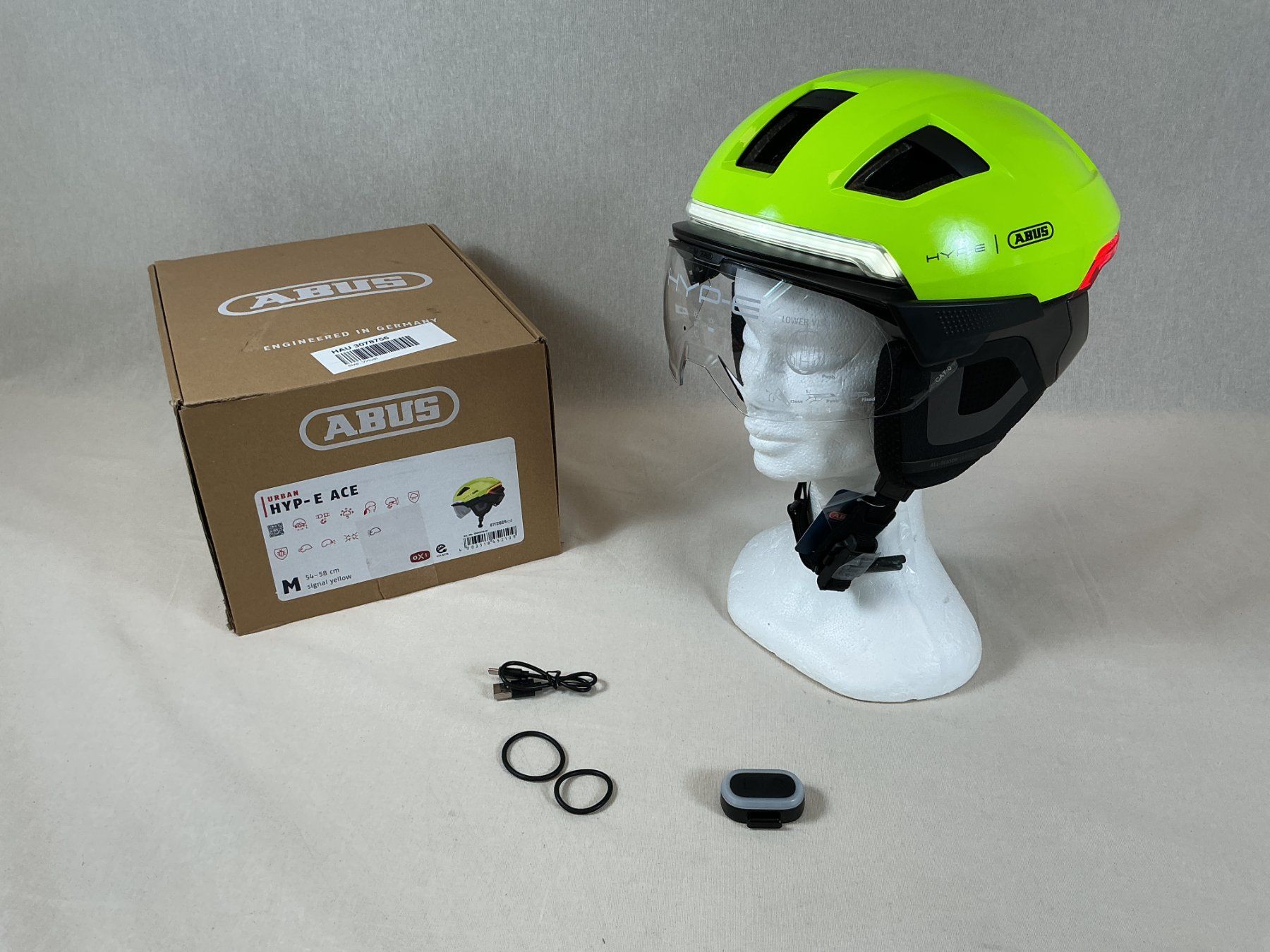 Abus Helme: ABUS HYP-E Ace Helm M 54 - 58 cm – Neu (gemäss Beschreibung) aus Richterswil von Restwert_Richterswil