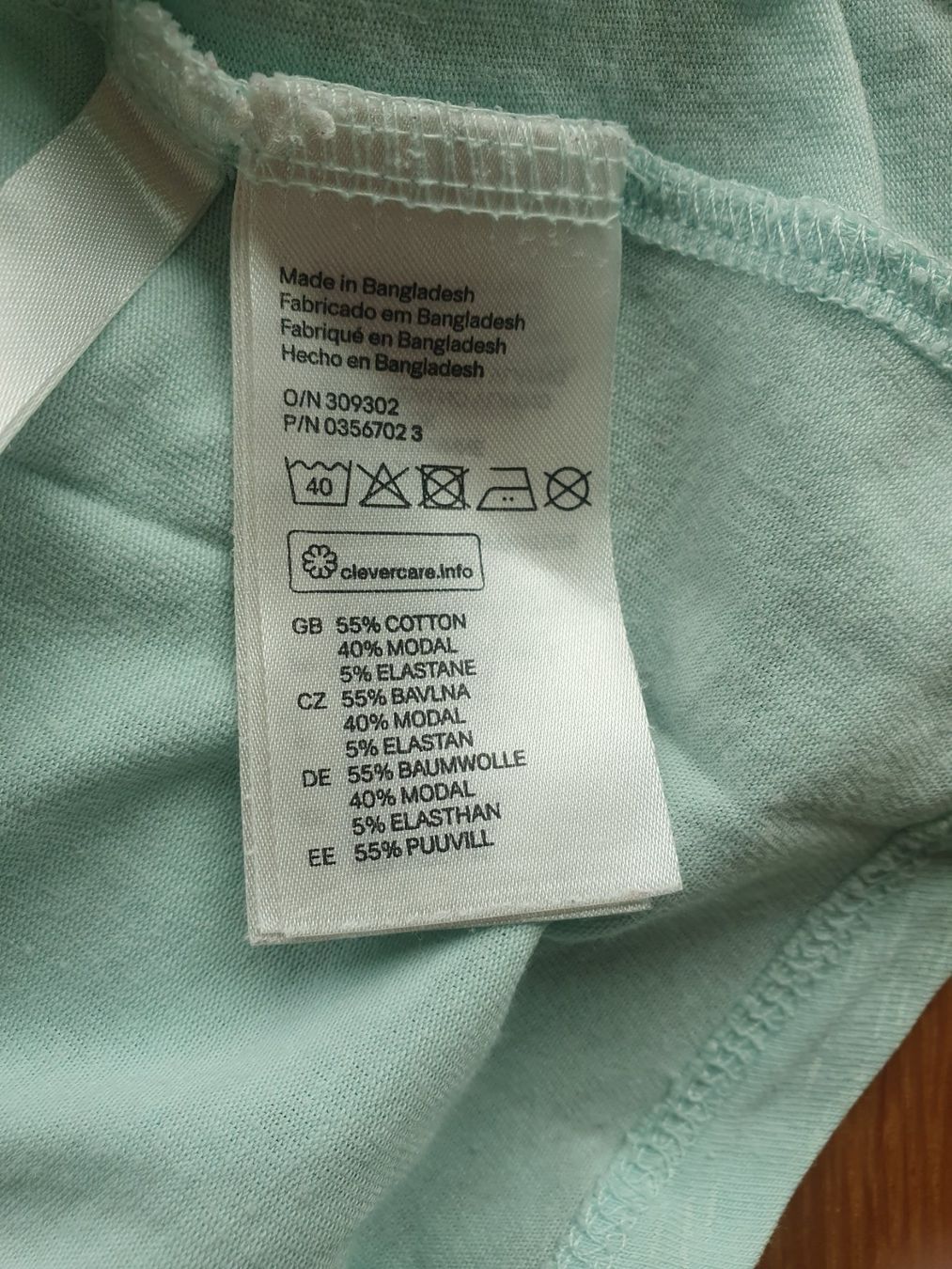 Blusen, T-Shirts & Tops: T-Shirt Gr. 122/128 – Gebraucht aus Villars-sur-Glâne von richardette 4
