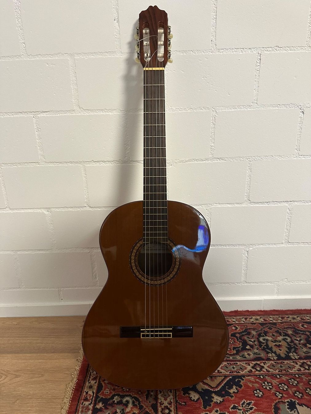 Strumenti musicali: Klassische Gitarre Cuenca (Modell 40) – Usato da Langnau am Albis venduto da Beu71