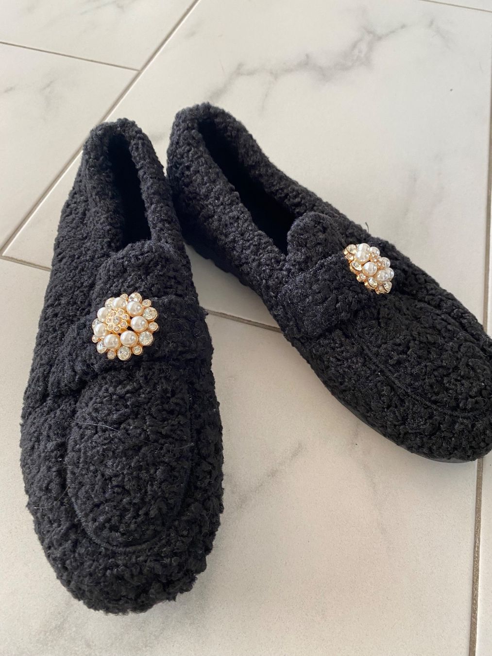 Damenschuhe: Hausschuhe – Gebraucht aus Zollikon von Dory11