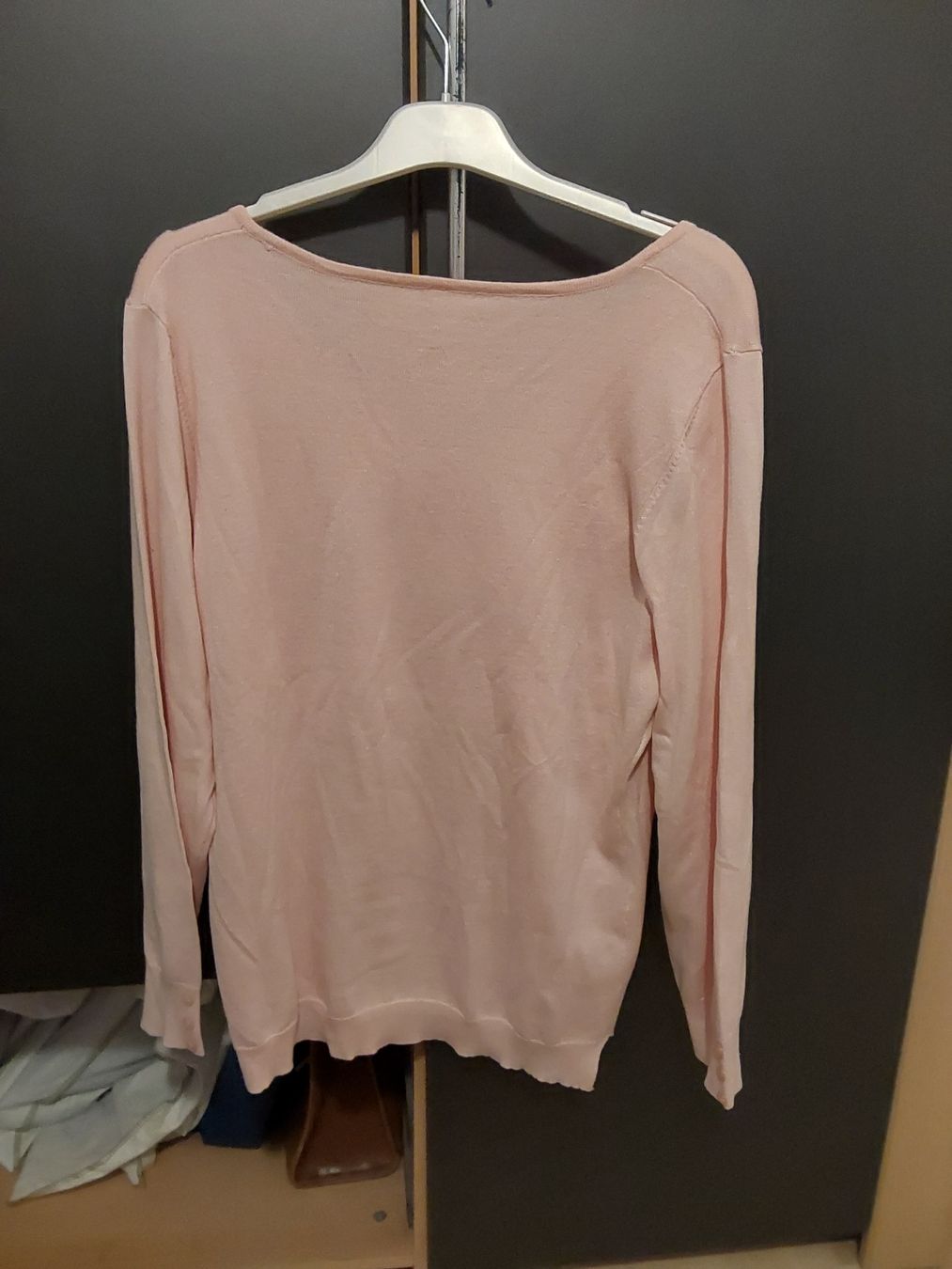 Pullover & Sweatshirts: Pull rose poudré, doux et confortable taille 38 – Gebraucht aus Brügg BE von rup_p6cw 1