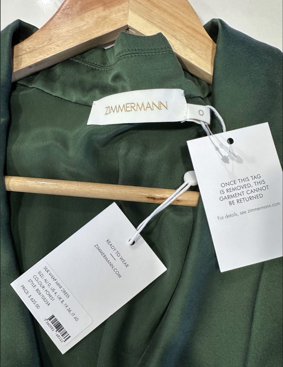 Zimmermann Vestiti: Zimmermann Silk Wrap Dress – Nuovo (secondo la descrizione) da St.Josefen venduto da lop_lh8d 7