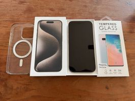 Apple iPhone 15 Pro 128GB Natural Titanium