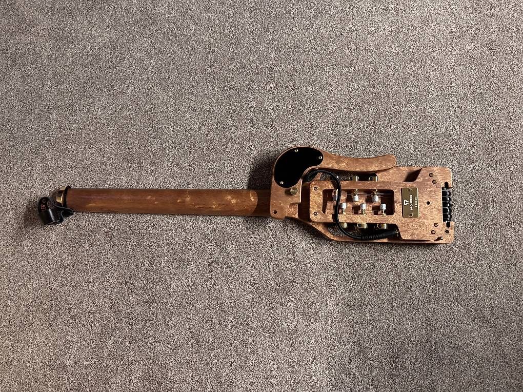 Strumenti musicali: Traveler Guitar Pro Series  – Usato da Weesen venduto da elp_zyf5 3