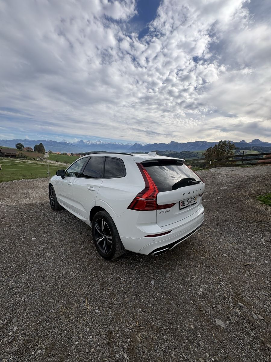 Volvo Automobili: Volvo XC60 T8 TE eAWD – Usato da Rüeggisberg venduto da Carohut 2