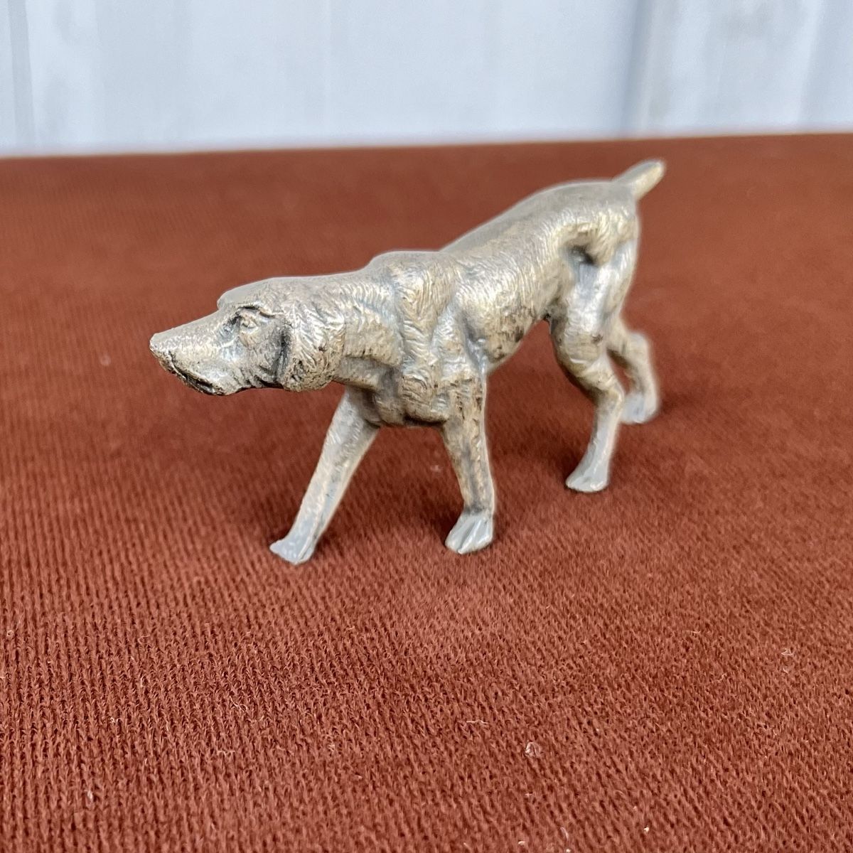 Statuette: Vintage Hunde-Figur aus Metall – Usato da Winterthur venduto da avelotte 1