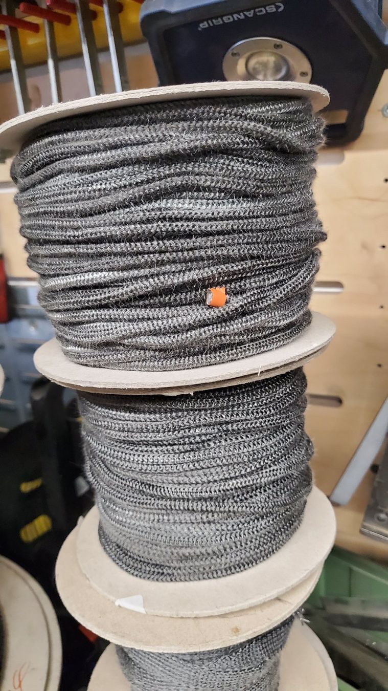 Sanitär: Ofentürdichtung, Schnur D=4mm – Neu und originalverpackt aus Einsiedeln von Jaeggi-Gartenfeuer 1