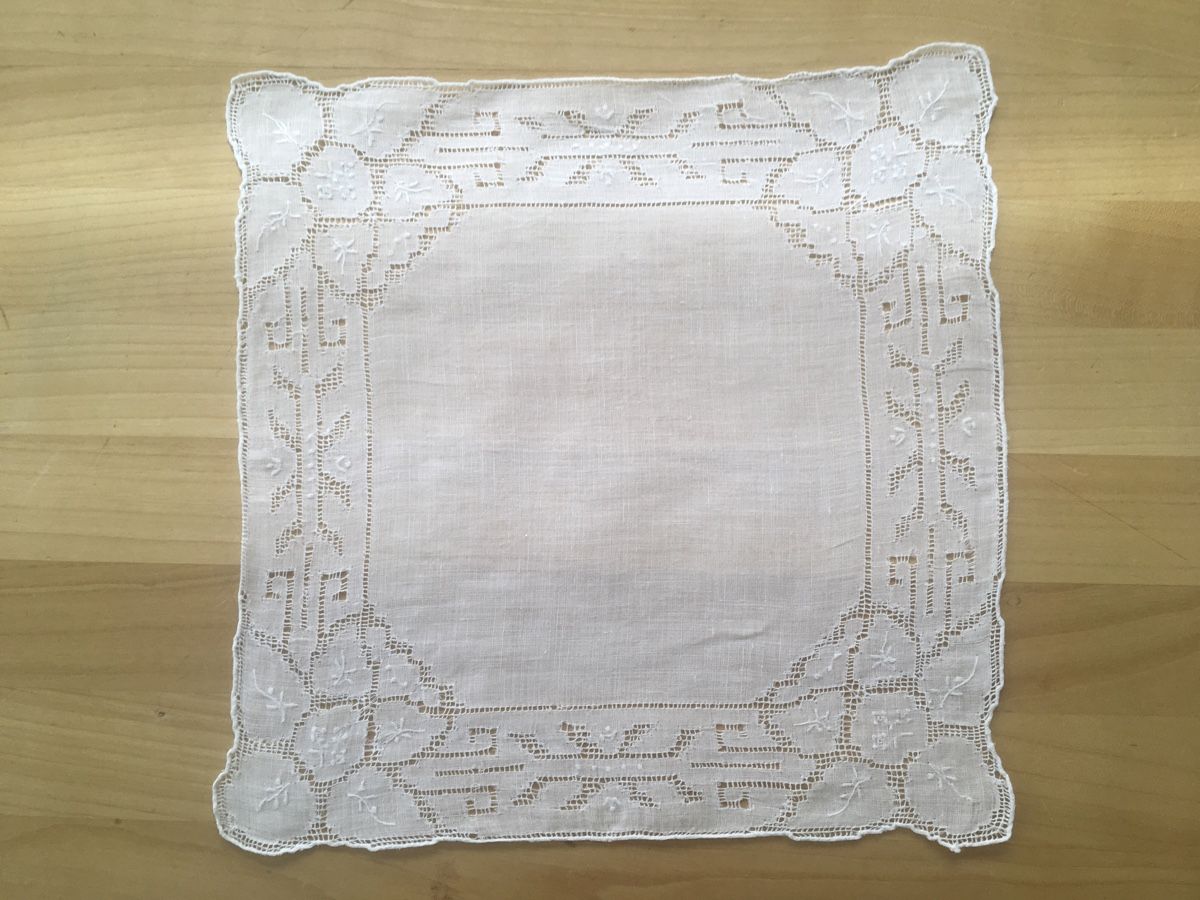 Sonstige Kleidung & Accessoires: Taschentuch mit Spitze – Neu (gemäss Beschreibung) aus Zürich von mirjamgg