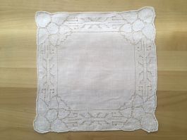 Taschentuch mit Spitze
