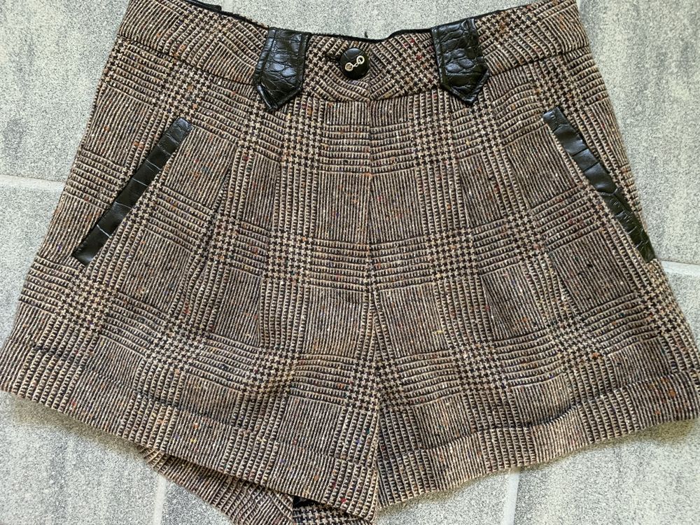 Kooples Pantaloni: Kurze Hose, Shorts „The Kooples“ – Nuovo (secondo la descrizione) da Eglisau venduto da bfr_2dz2