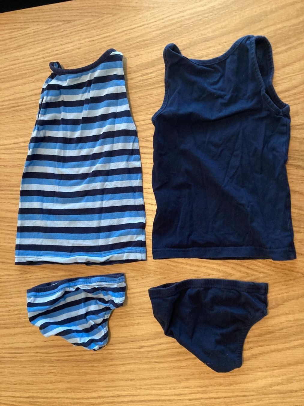 Sous-vêtements: 2 Unterwäsche-Sets "Bio-Baumwolle" – D'occasion à Muttenz par Juvenile33 7