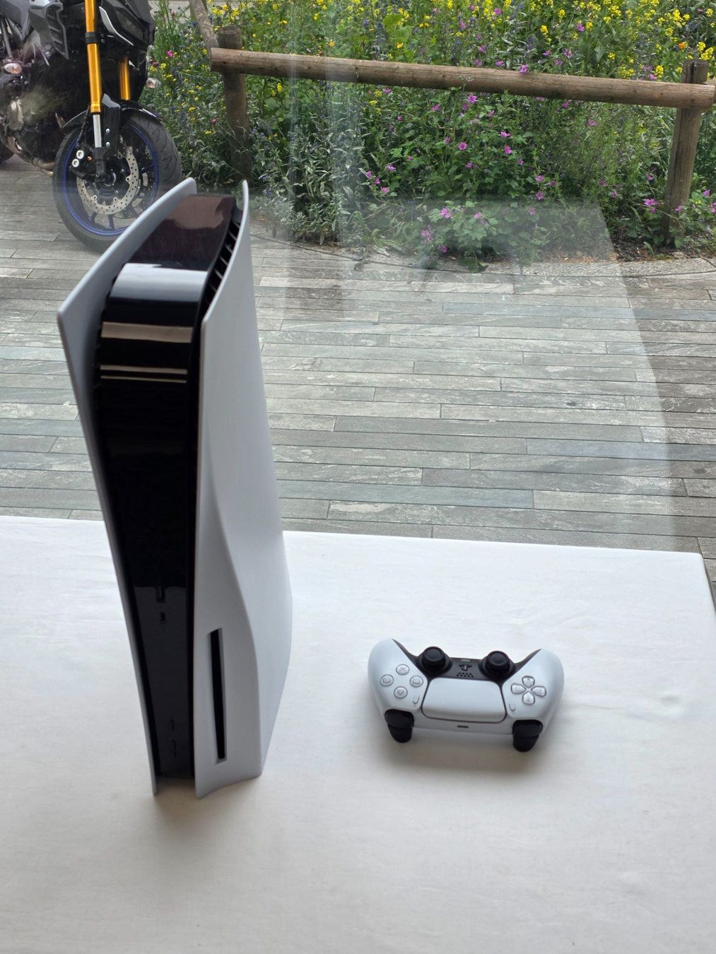 Sony Console: Sony PlayStation 5 1TB – Usato da Zürich venduto da Miscellaneous_