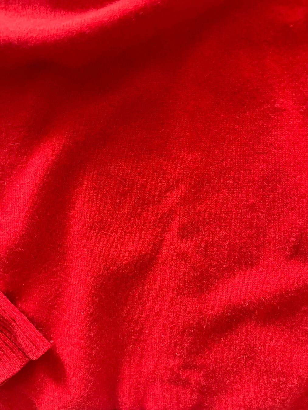 H&M Maglioni & Felpe: Roter oversized Kaschmirpullover von H&M, Gr. XS – Usato da Rüschlikon venduto da TulipeR8 2