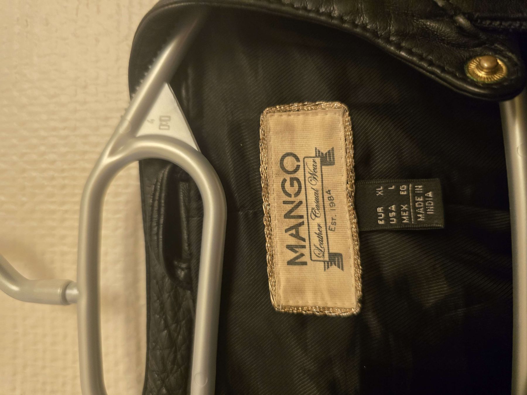 Mango Vestes: Jacket Mango Leather Black Size XL Used Condition – D'occasion à Lausanne par b_r_6z5f