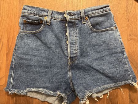 Jeans Levis Shorts Gr.28