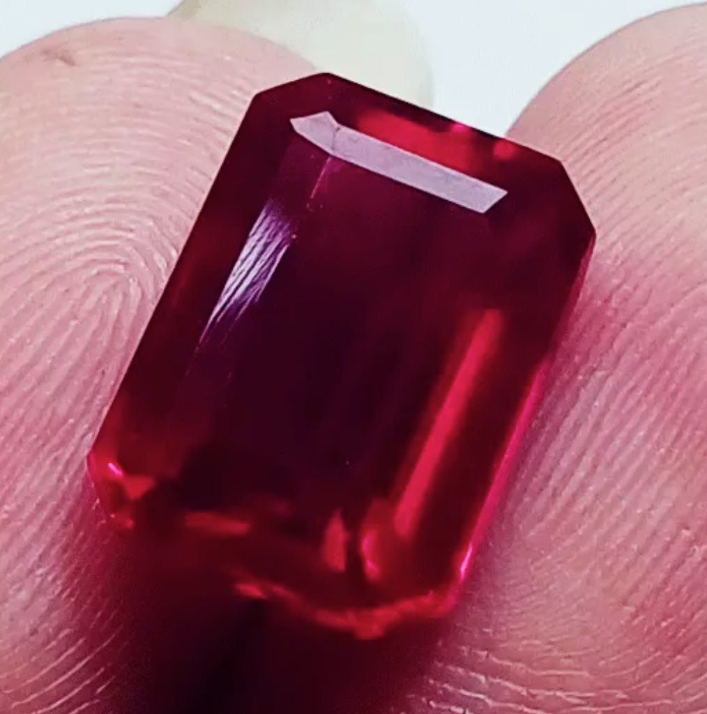 Pietre preziose: 8.10 Ct Loose Gemstone Certified – Nuovo e nell'imballaggio originale da Genève venduto da AWWA 9