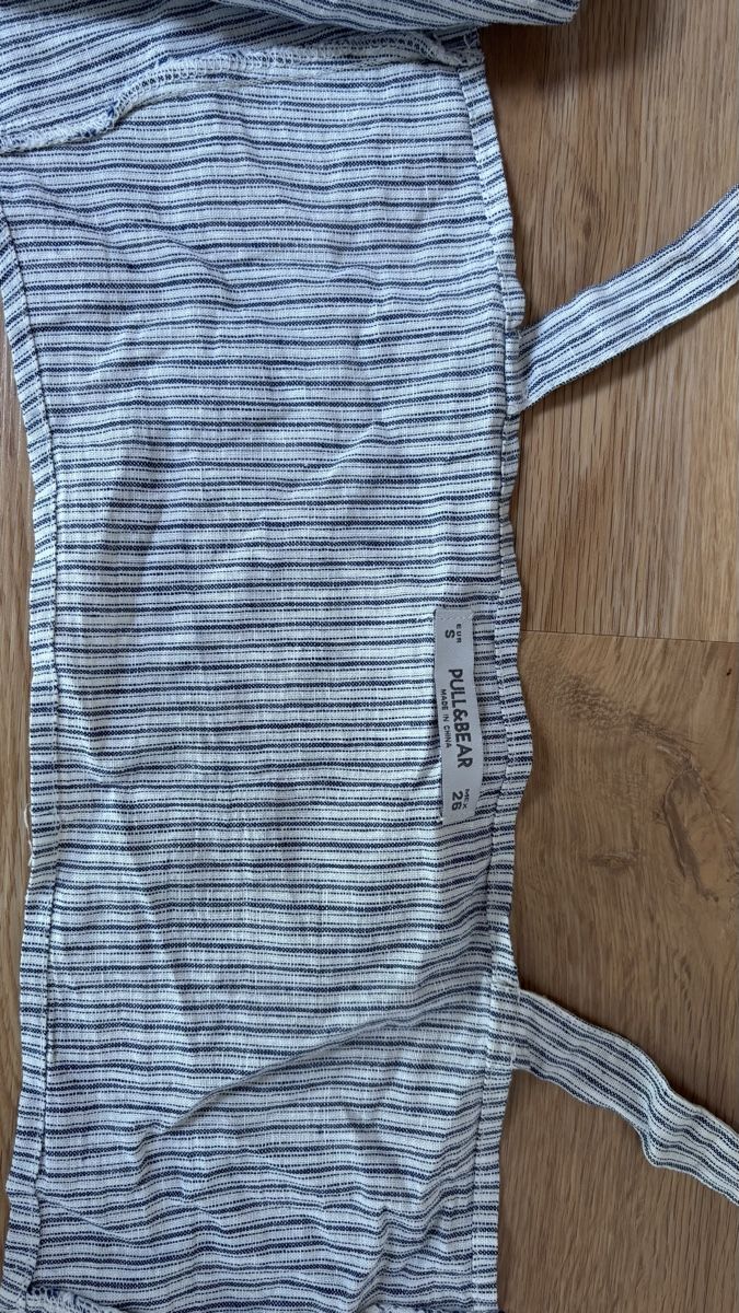 Top: Wunderschönes Top, blau-weiss gesteift – Usato da Roggwil BE venduto da R.. 1