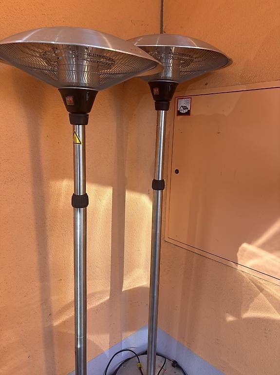 Lampen: 2 Funghi riscaldante  – Gebraucht aus Vezia von bot_9pd5