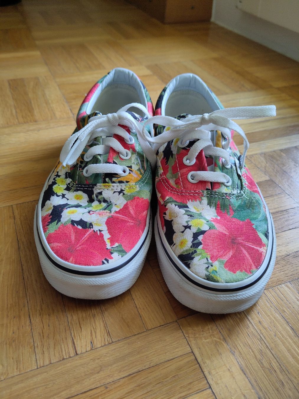 Vans Scarpe da donna: Vans Sneaker, Gr. 38, Blumenmuster, neuwertig – Usato da Emmenbrücke venduto da Seryoga2010 1