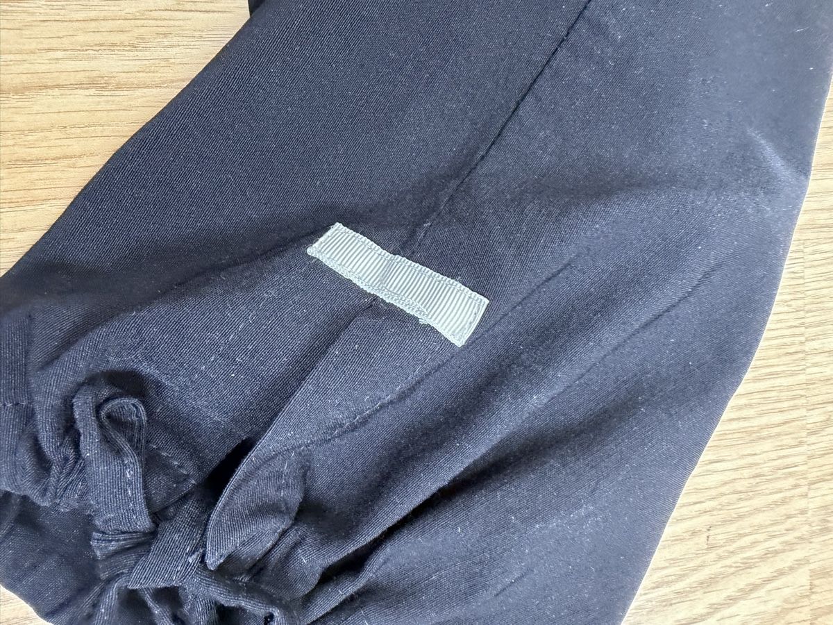 Pantaloni: Vintage Black drawstring casual capri trousers – Usato da Knonau venduto da Grapesvintage 3
