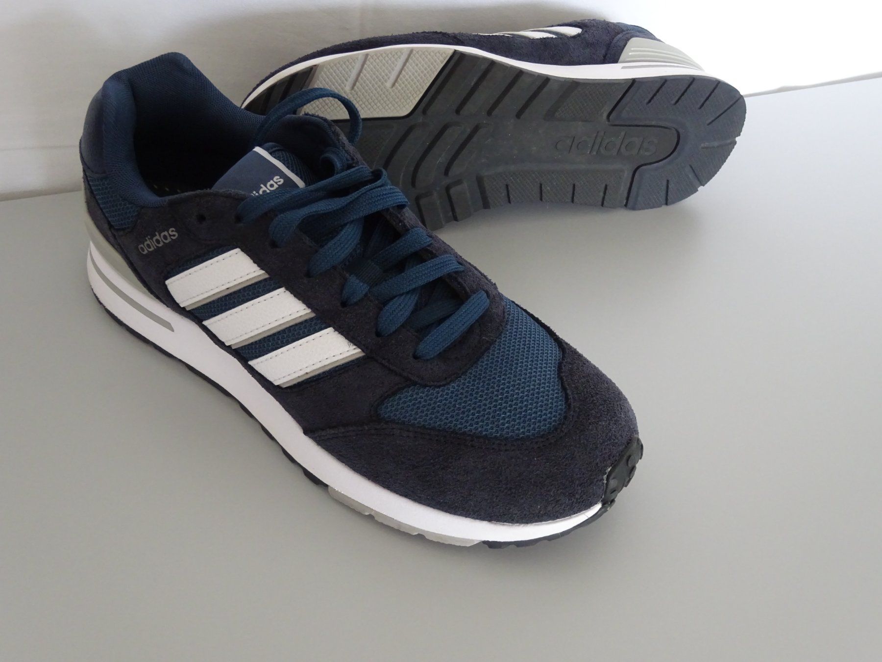 Adidas Scarpe da uomo: Adidas Sneakers, Herrenschuhe – Usato da Birmenstorf venduto da Poweroldies 2