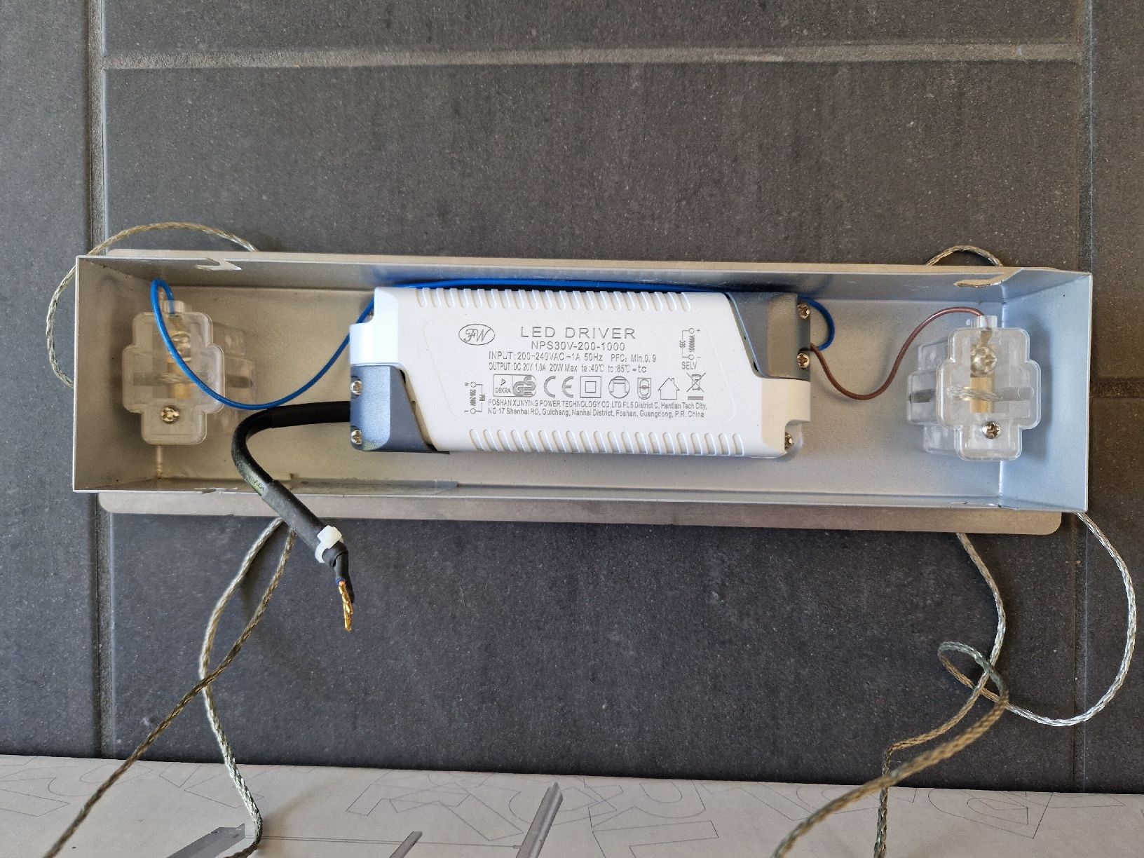 Micasa Lampen: Moderne LED Pendelleuchte "Smash" von Reality Leuchten – Gebraucht aus Vogelsang AG von villa9 3