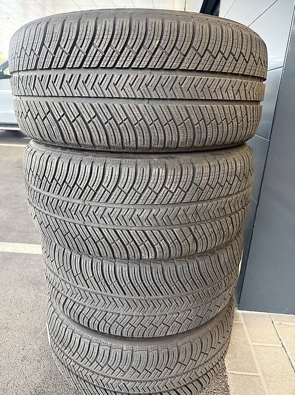 Michelin Pneus & Kompletträder: 255/45/19 104V – Gebraucht aus Sarmenstorf von Elian11