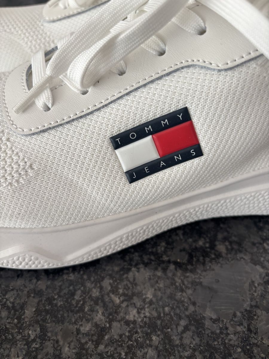 Tommy Hilfiger Scarpe da uomo: Sneaker gr.41 Hilfiger – Usato da Zug venduto da Biki72 3