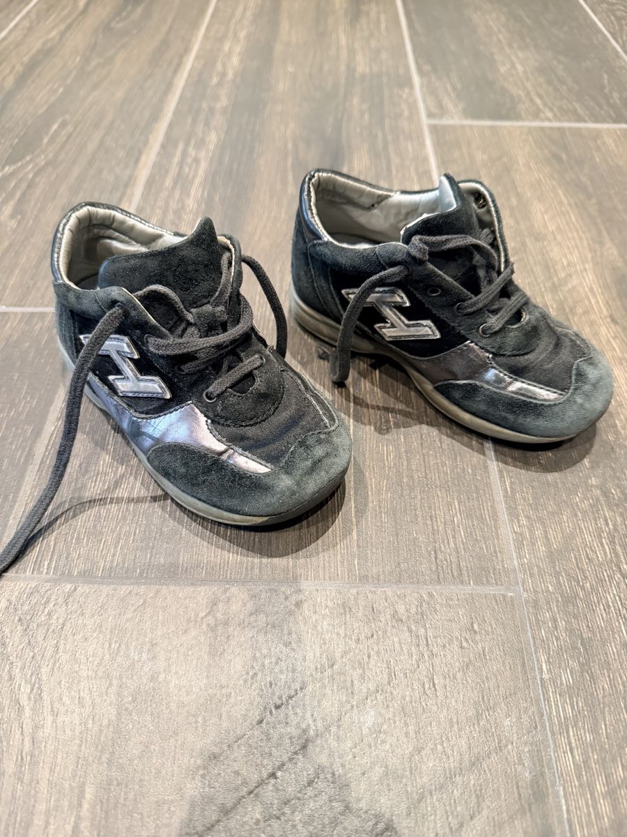 Hogan Scarpe per ragazzi: Scarpe Hogan 24 – Usato da Sigirino venduto da RamonaLamboo