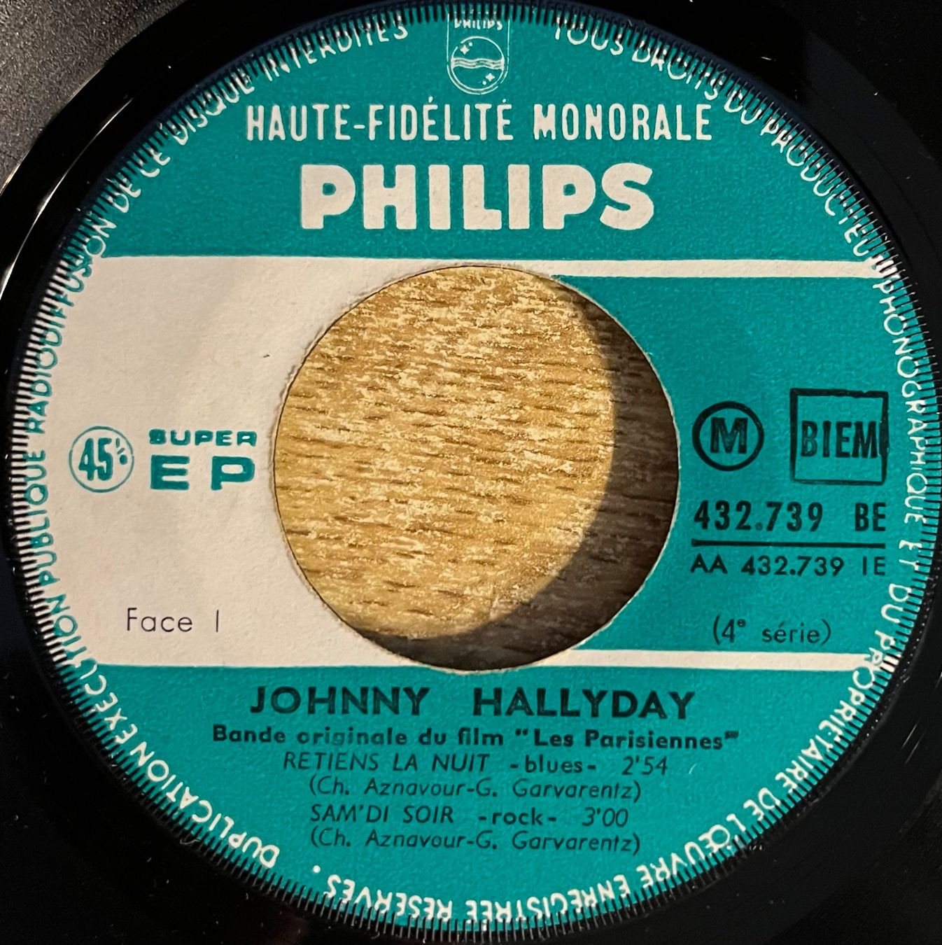 Dischi in vinile: JOHNNY HALLYDAY - RETIENS LA NUIT – Usato da Bussigny venduto da vinyl-pas-cher 2