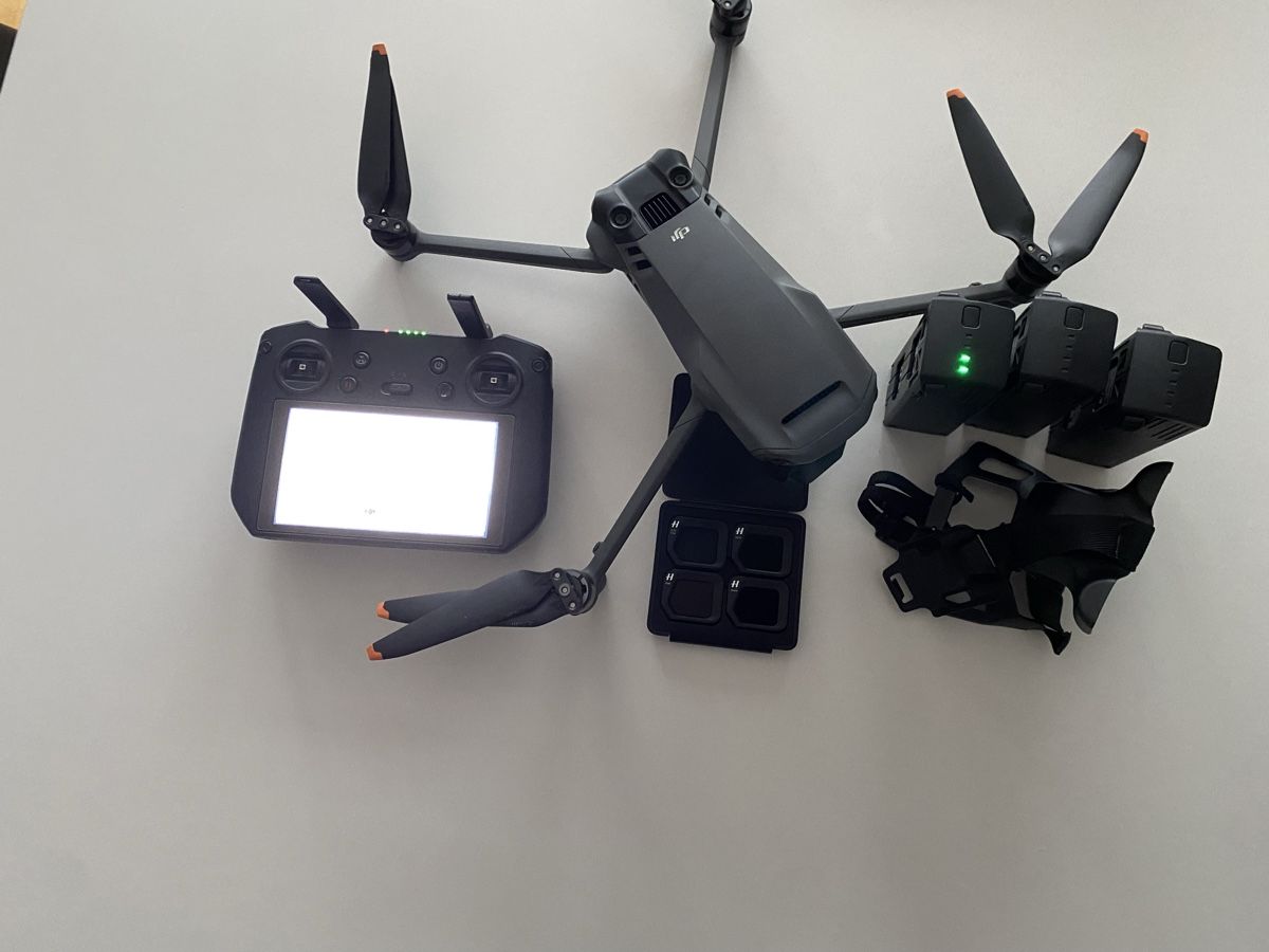 DJI Modellismo RC: Drone Dji Mavic 3 Classic , Fly More Combo – Usato da Gland venduto da Tech-TEC 1