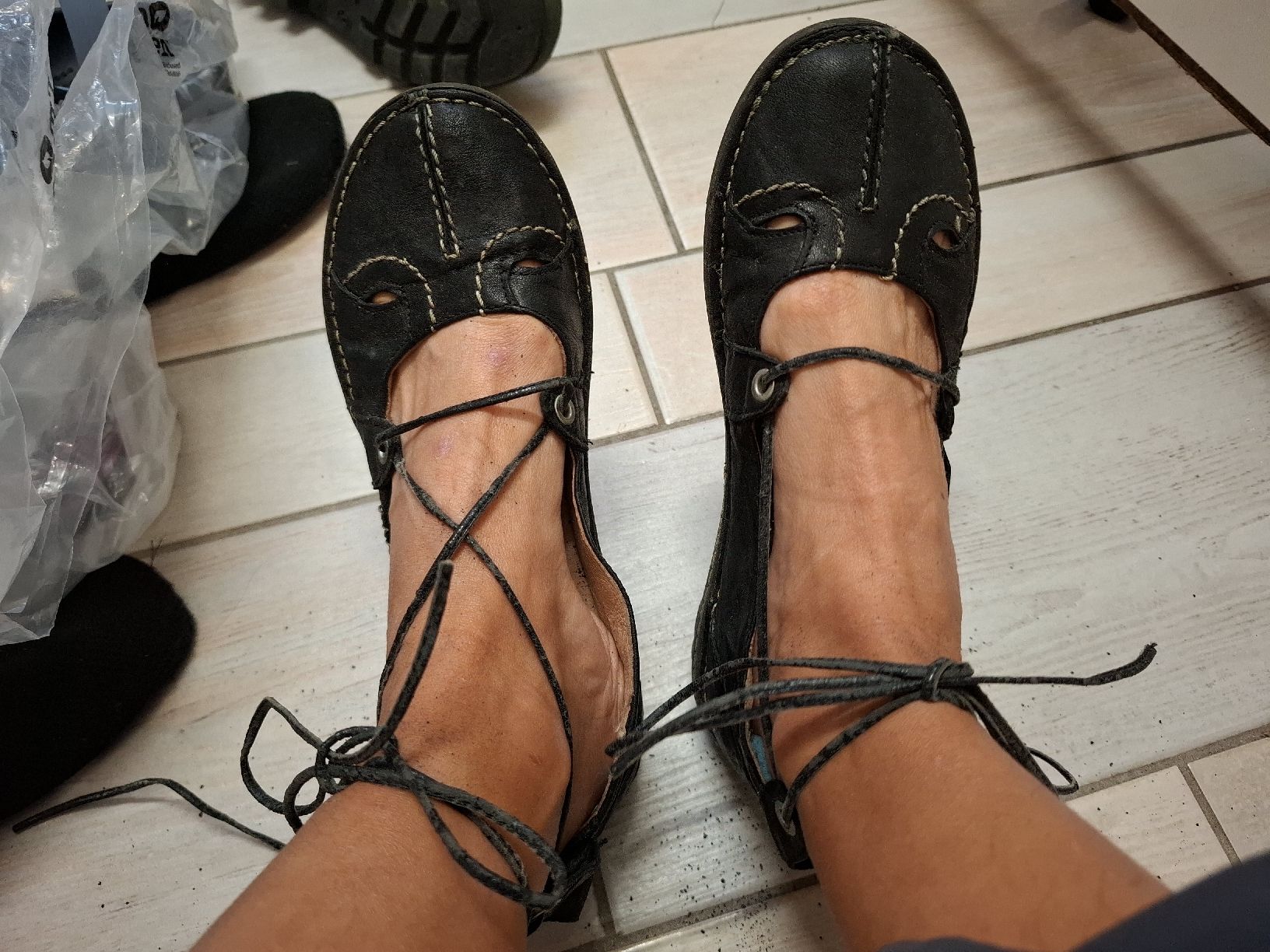 Scarpe da donna: Schuhe/chaussure/shoes – Usato da Stäfa venduto da vir_hg9z