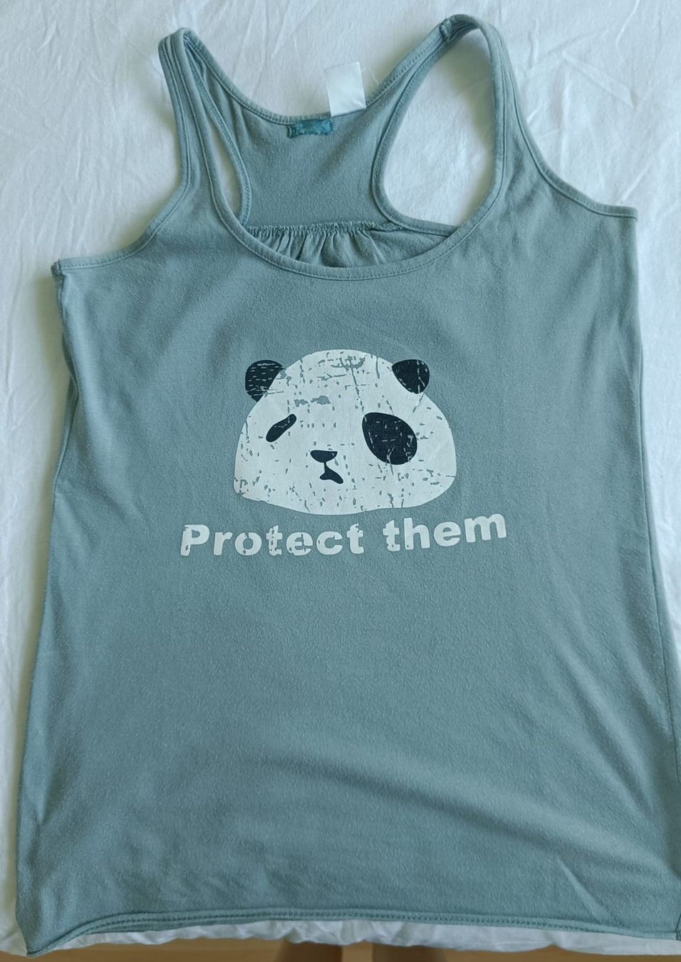 Top: Tank top - "Protect them" Panda, size S 🐼 – Usato da Rotkreuz venduto da Prelovedswitzerland
