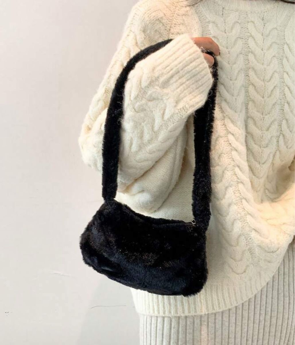 Altro in  Abbigliamento & Accessori: Sac à bandoulière douillet – Nuovo (secondo la descrizione) da Auvernier venduto da big_7srg