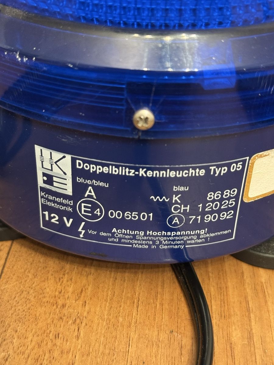 Alle Autoersatzteile: Blitzleuchte/Kennleuchte Blau und Orange – Gebraucht aus Rüschlikon von YM8803 2
