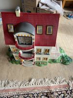 Playmobilhaus mit diversen Möbeln und Figure 