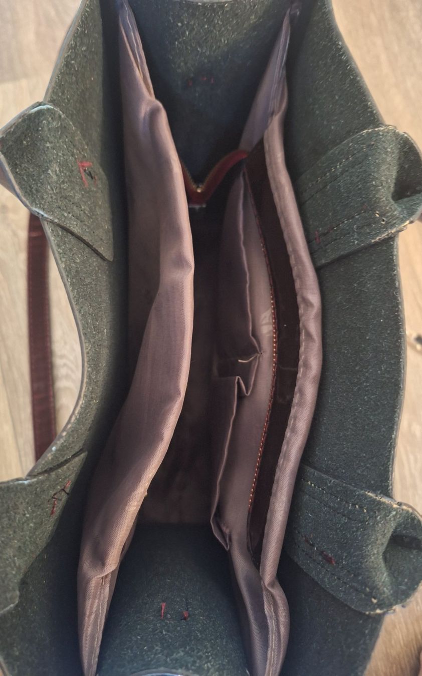 Borse da donna: Modische Schultertasche Lack in bordeaux – Usato da Muhen venduto da Happiness2008 4