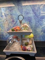 Frühlingsdeko Holzetagere Glaskugeln Glasi Hergiswil Garten
