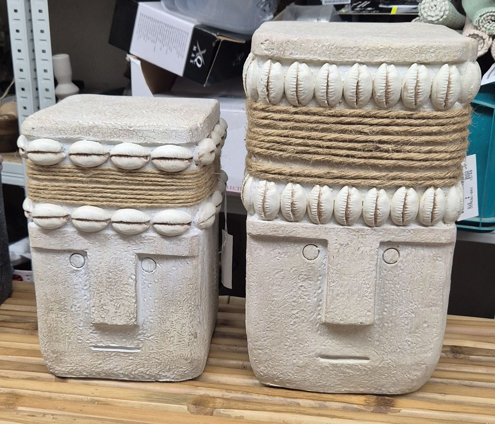 Statuette: 2xDeko-Saeule im Ethno-Stil, ein echter Hingucker! – Nuovo (secondo la descrizione) da Turbenthal venduto da Lilly7407 1