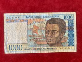 MADAGASCAR -1000 Francs n.d.(1994) - Sehr Schön / Très Beau