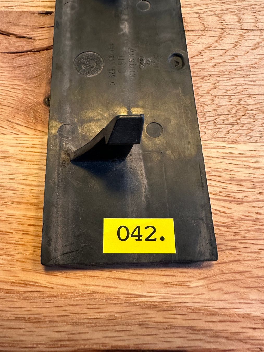 Volkswagen Tutti pezzi di ricambio auto: VW Golf GTD Emblem – Usato da Alpnachstad venduto da Rucksack10 3