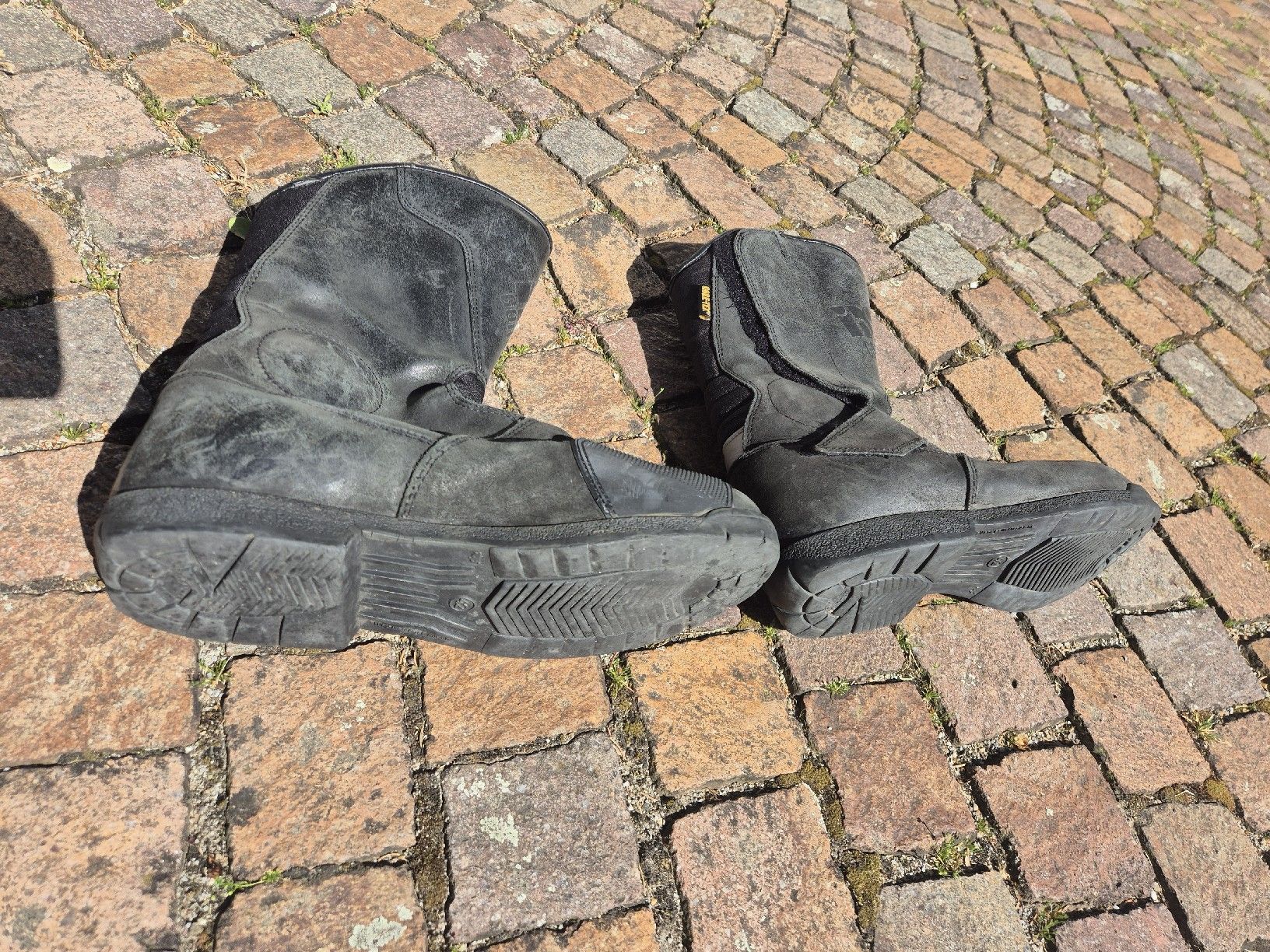 Scarpe da uomo: IXS Motorradschuhe Gr. 42 – Usato da Abtwil SG venduto da Mvarx 2