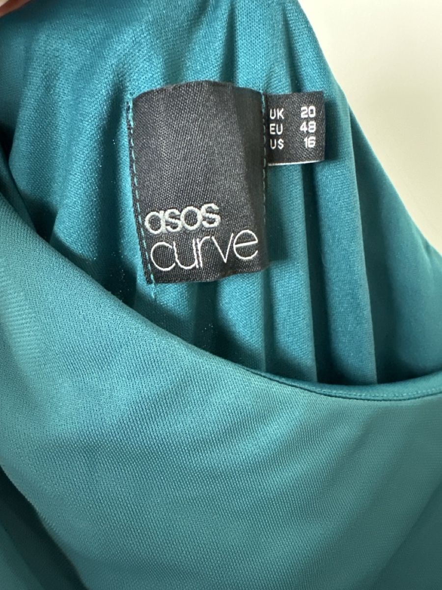 Asos Kleider: ASOS Curve Kleid, Gr. 48, One Shoulder – Gebraucht aus Aarburg von Tonija 2