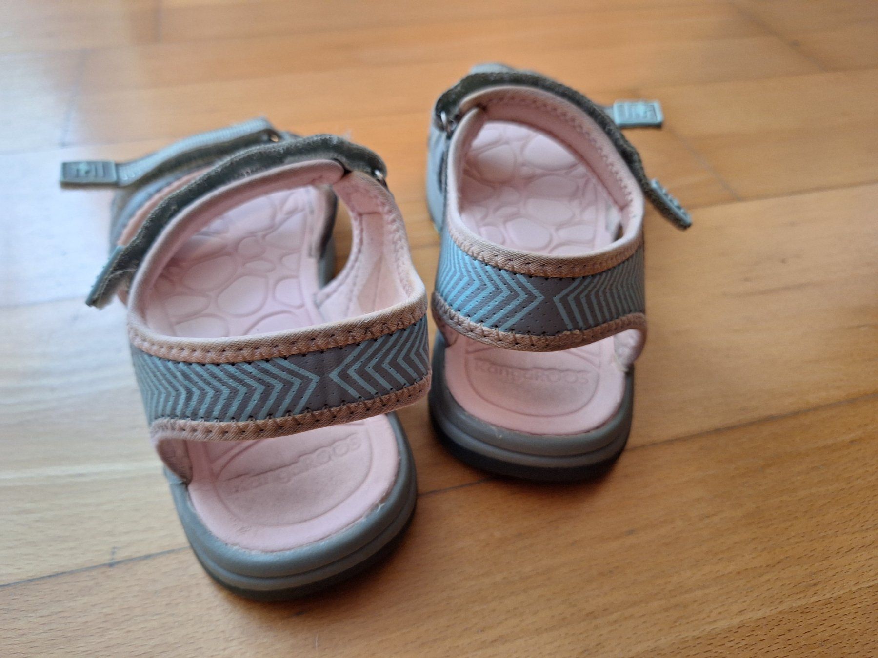 Scarpe per ragazze: Mädchen Sandale Gr. 33 – Usato da Richterswil venduto da zsubaba86 2