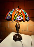 Grosse TIFFANY-Stil Tischlampe (ca. 70 cm), handgearbeitet