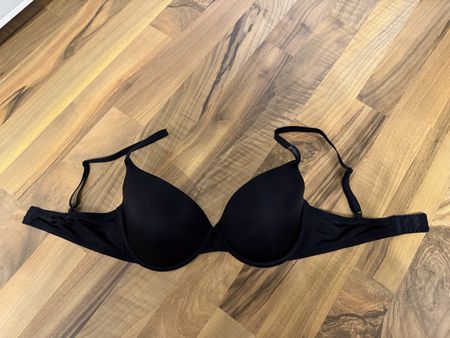 Calvin Klein BH schwarz Grösse 70D, 32D