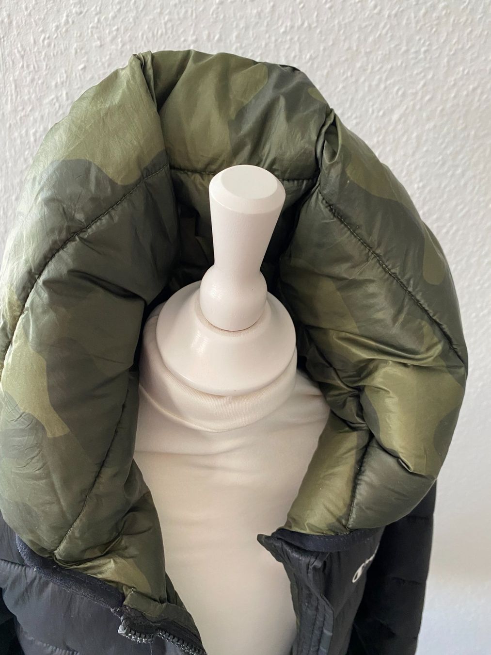Champion Giacche: Winterjacke Champion Gr. 146-152 – Usato da Stetten SH venduto da bijoux18 7