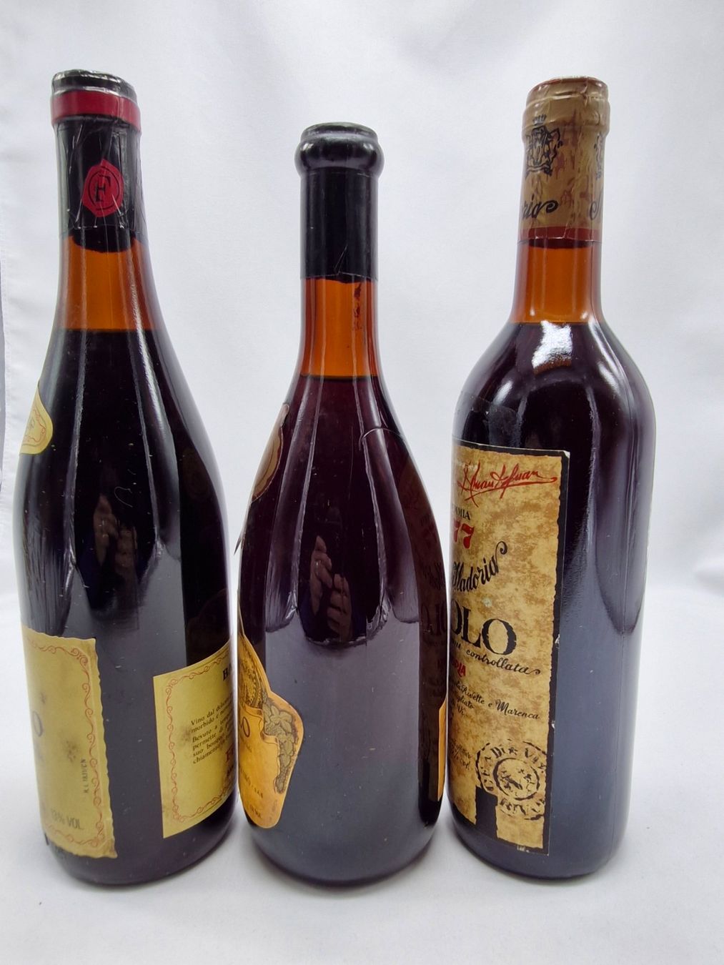 Wein: BAROLO / 1975 - 1976 - 1977 – Neu (gemäss Beschreibung) aus Bulle von italicum 1
