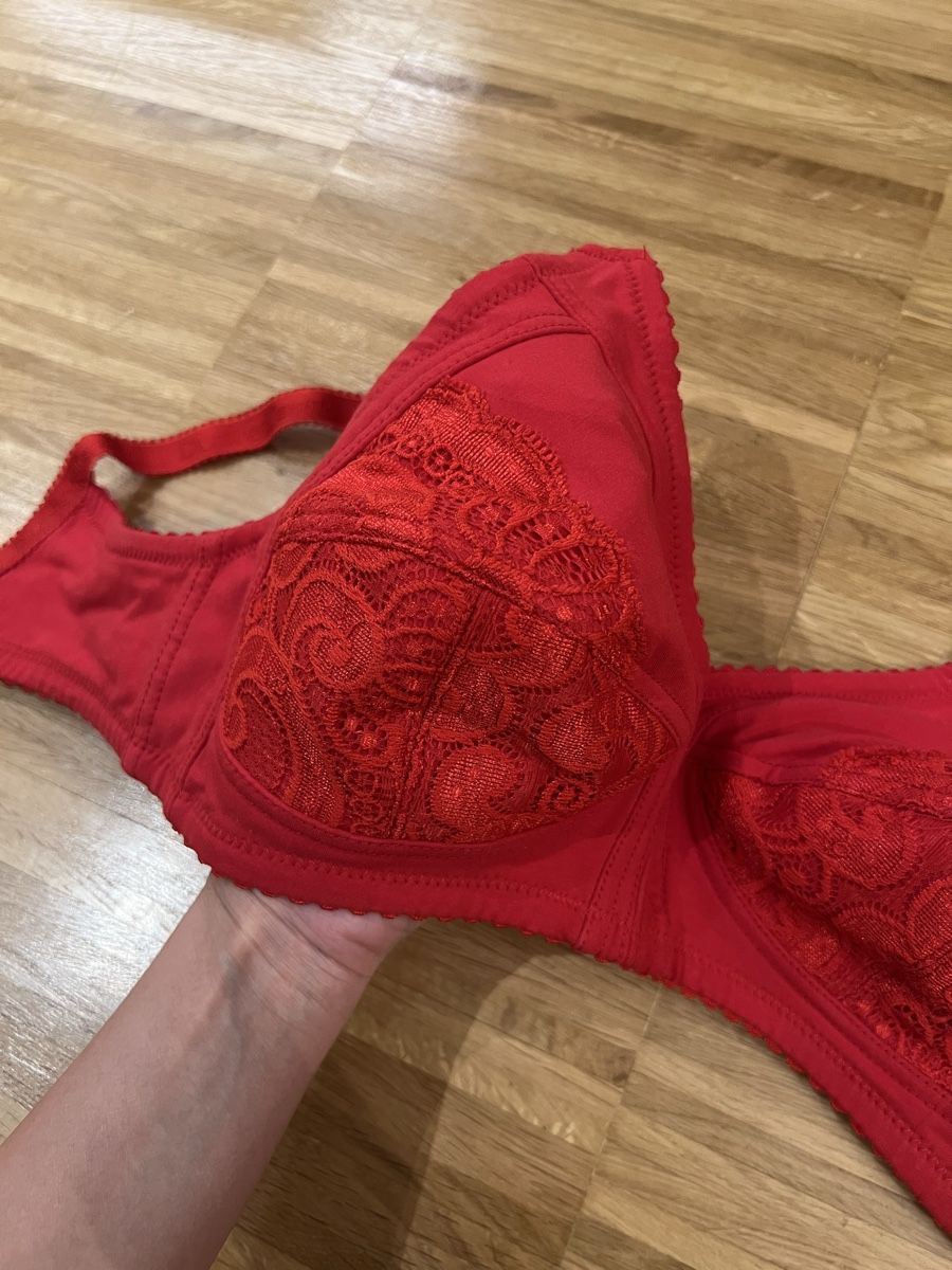 Sonstige Unterwäsche: Red bra – Neu (gemäss Beschreibung) aus Adliswil von Marjin 1