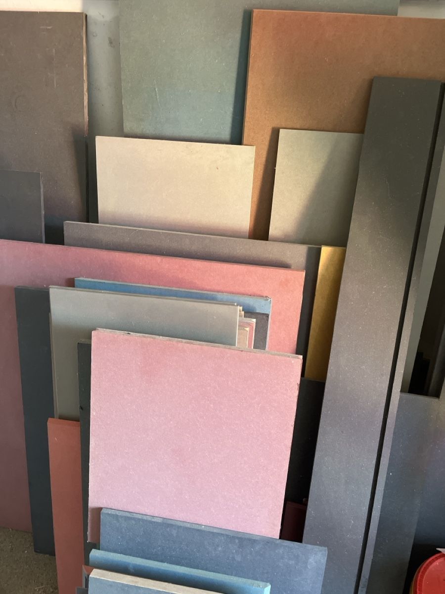 Piatti di portata: farbige mdf platten ca. 30m2 – Nuovo (secondo la descrizione) da Winterthur venduto da Pulator 1